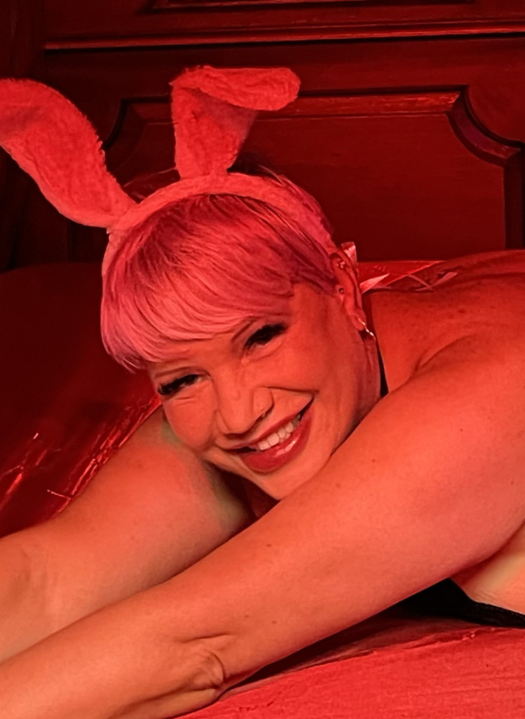 Follow Emma Koxxx on CosplayXGirls