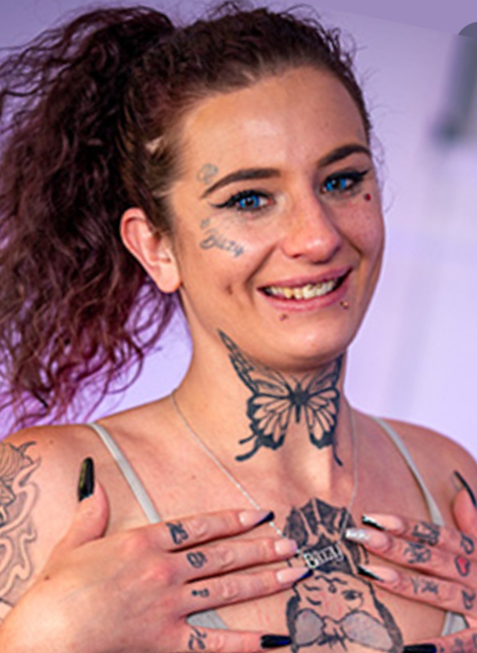 Follow Blazy Kitsune on CosplayXGirls