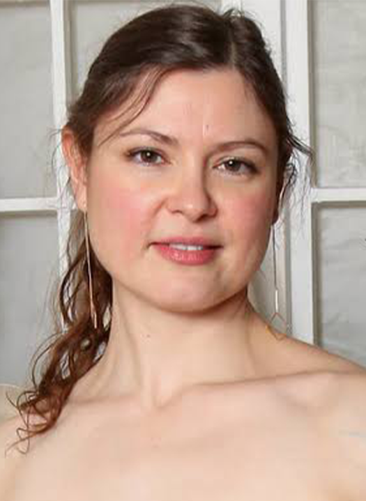 Follow Aurora Frost on CosplayXGirls