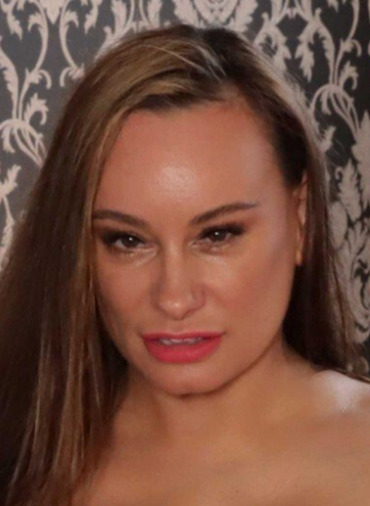 Follow Eva May on CosplayXGirls