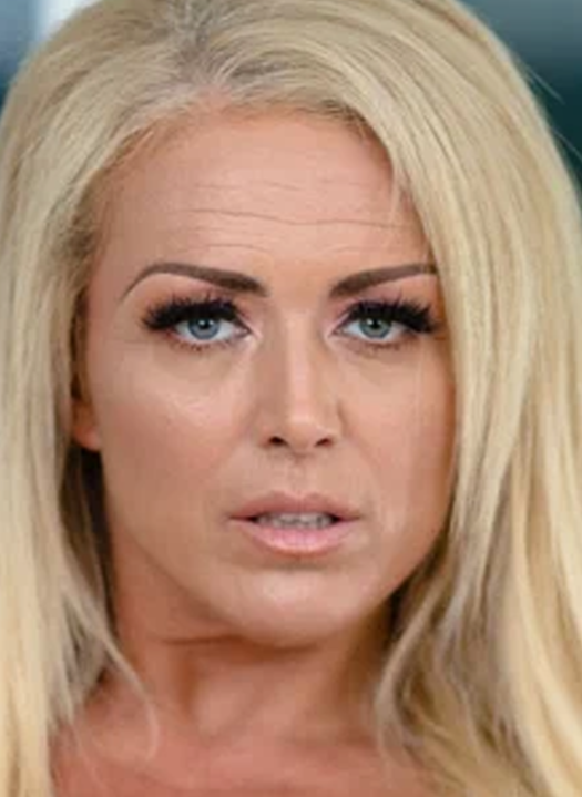 Follow Rebecca Smythe on CosplayXGirls